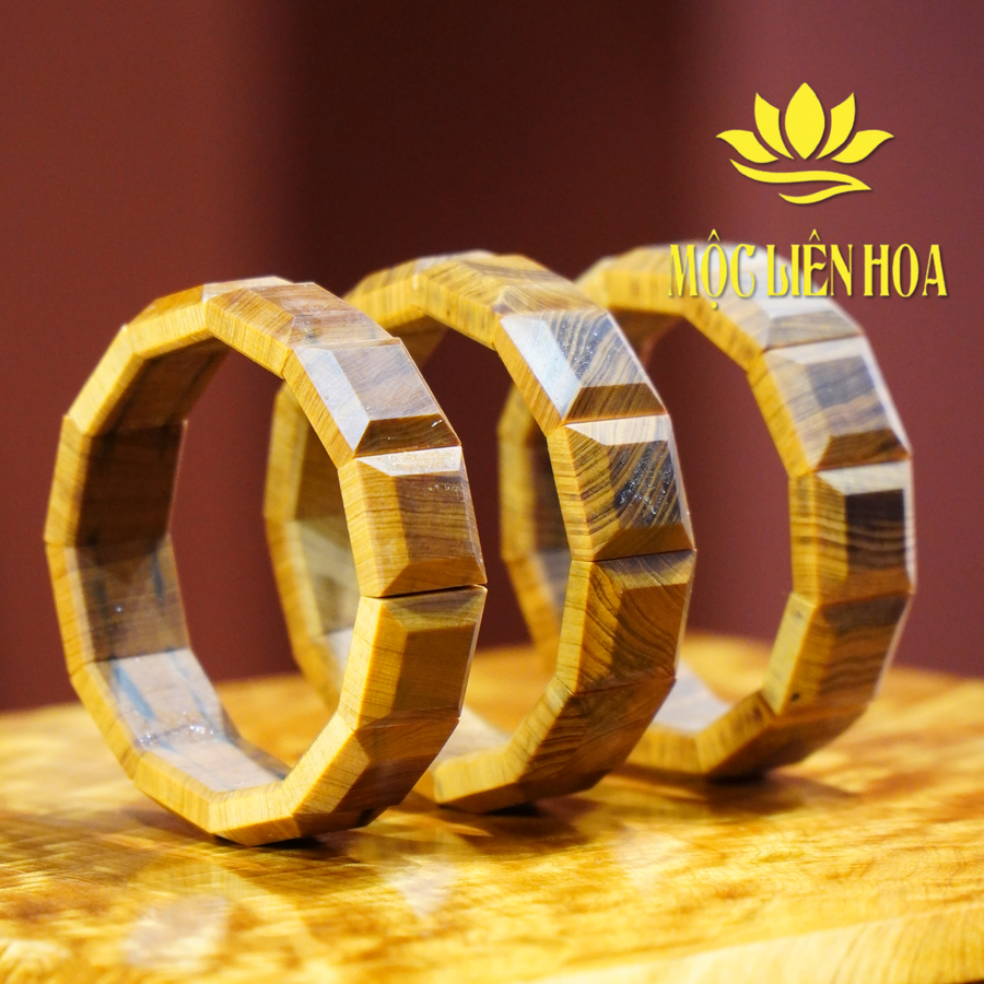 Hoàng Đàn (Cận Chìm) Thấu Quang- thơm ngọt- bản lách vuông [VHD04]