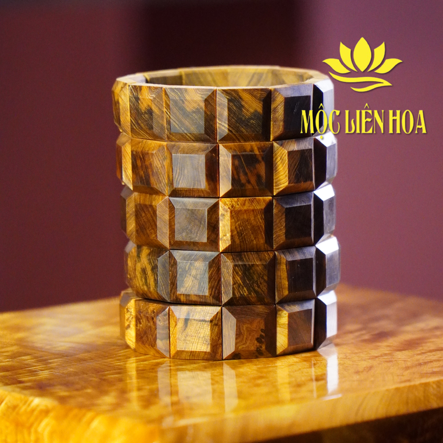 Vòng Tay Hoàng Đàn Gỗ Già - Chìm Đặc Dầu 16x16mm [VHD07-16]