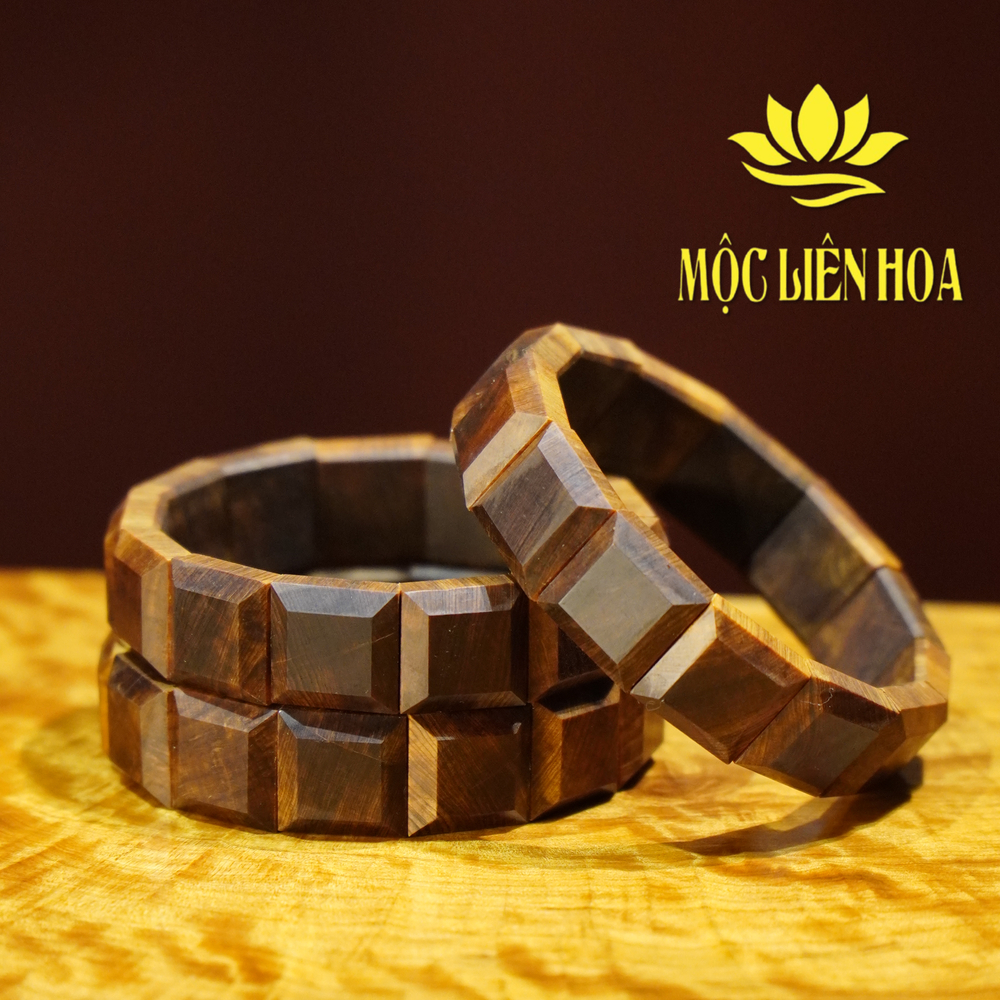 Vòng Tay Hắc Hoàng Đàn Chìm Nước , Thơm Ngọt Vuông 18x18mm - [VHD03]